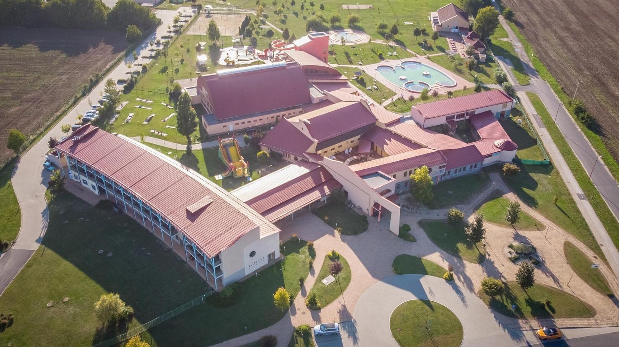 Vulkan Wellness Hotel & Camping Celldömölk Esterno foto