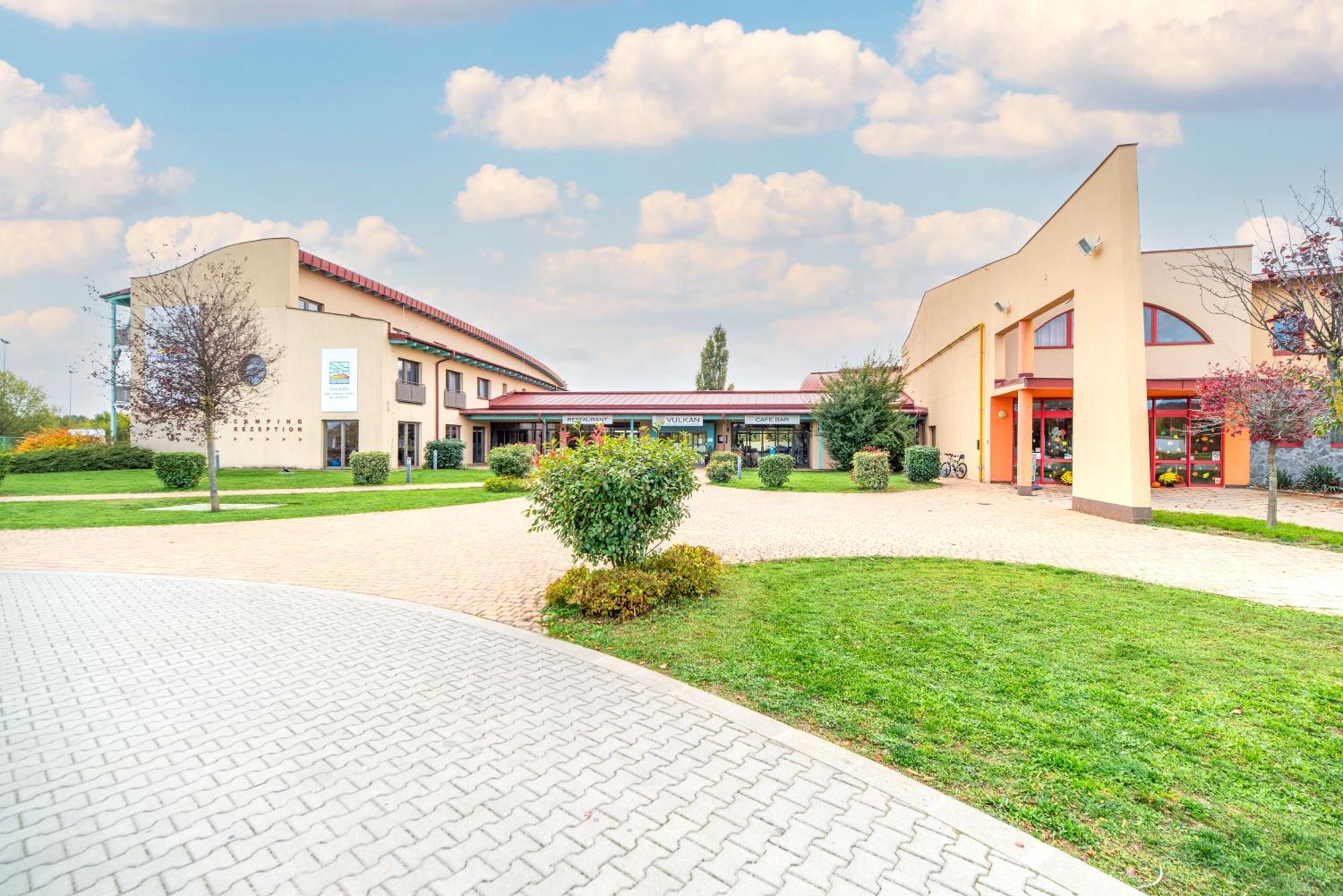 Vulkan Wellness Hotel & Camping Celldömölk Esterno foto